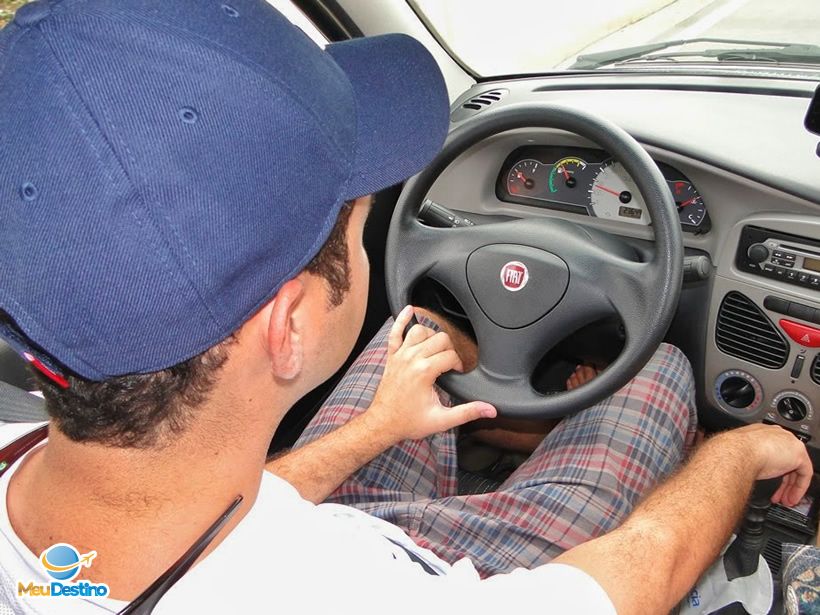 Como chegar à Praia do Forte - BA