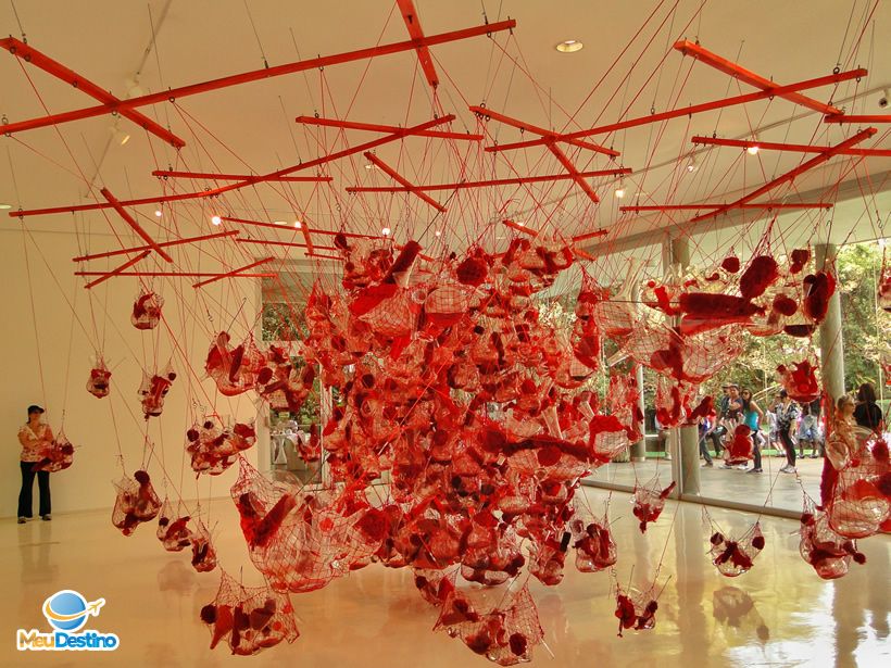 "True Rouge", por Tunga