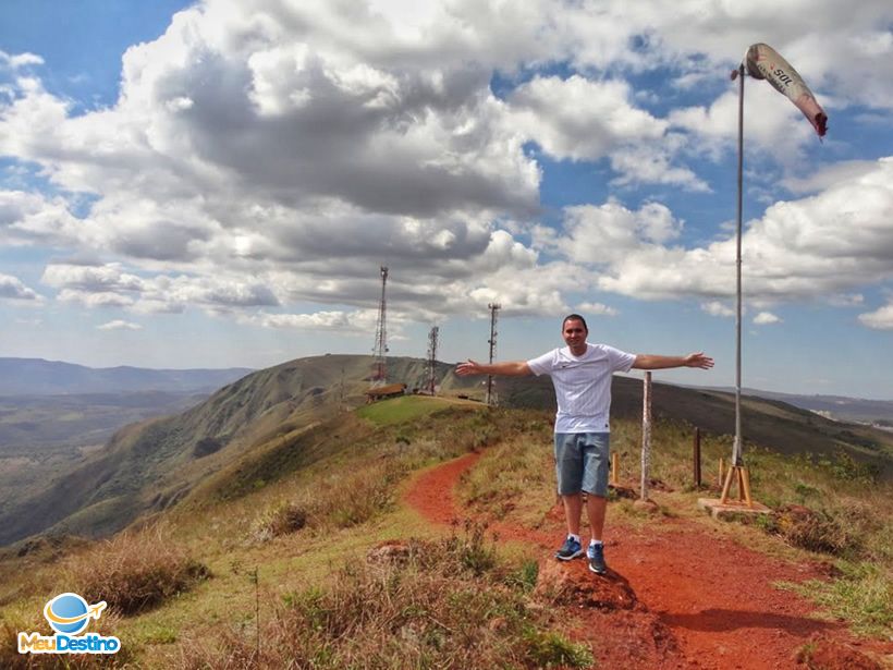 Vôo de Parapente na Serra da Moeda - Minas Gerais