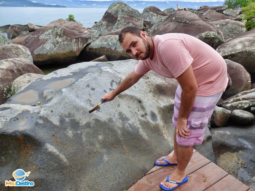 Pedra do Sino - Praia do Sino (Guarapocaia) - Ilhabela-SP