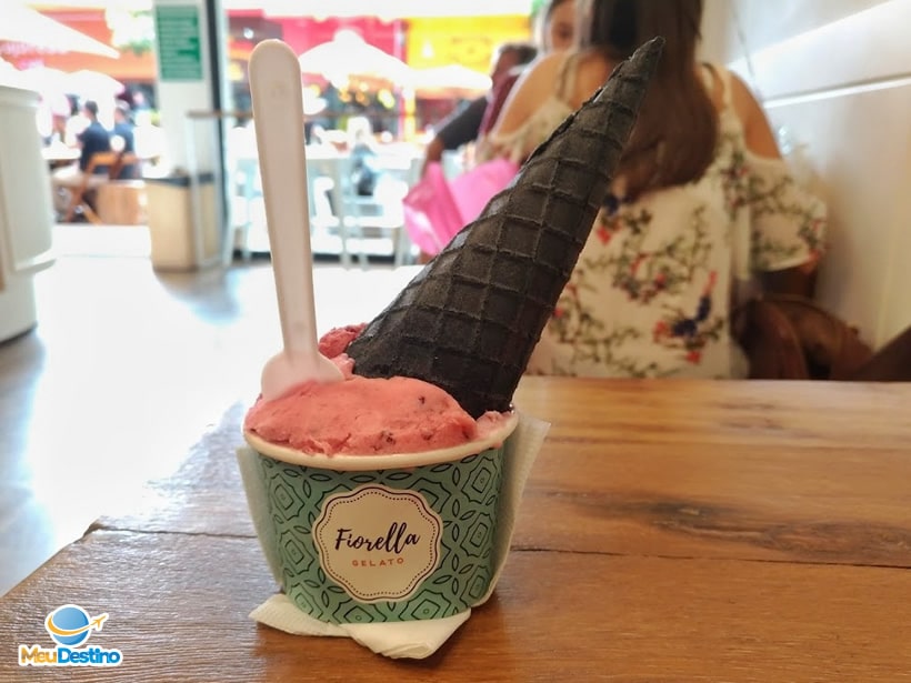 Casquinha de carvão vegetal - Fiorella Gelato - Belo Horizonte-MG