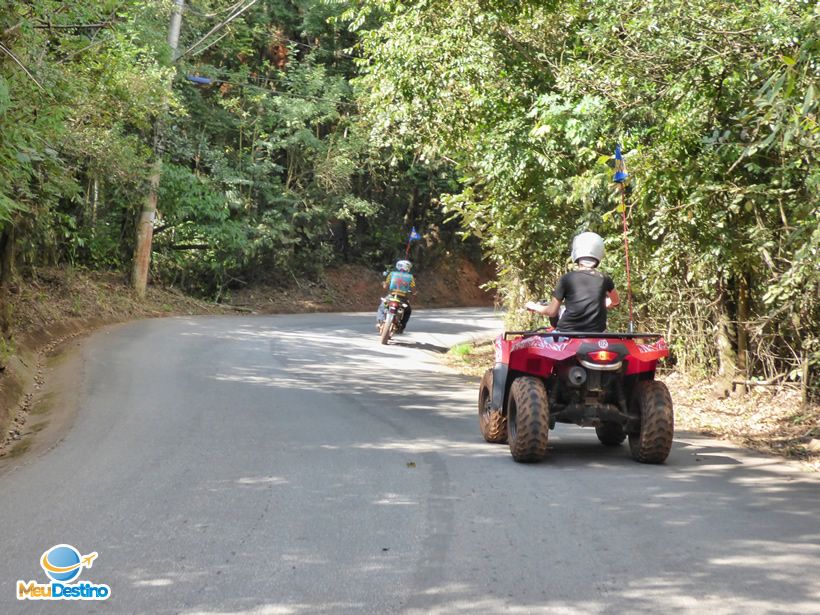 Passeio de Quadriciclo em Macacos-MG