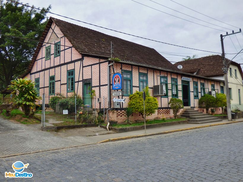 Construção em enxaimel