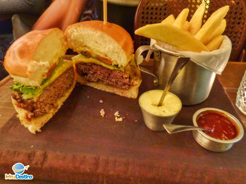 Toro Burgers e Beefs - Onde comer em Gramado-RS