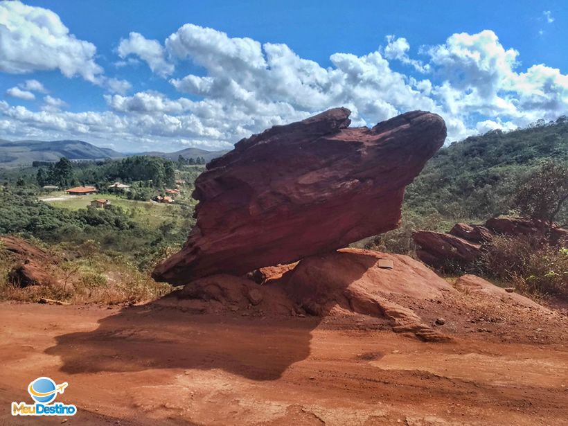 Pedra do Equilíbrio - O que fazer em Lavras Novas-MG