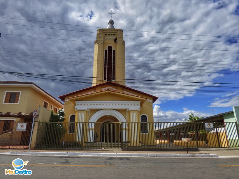 Igreja de Santa Luzia - O que fazer em Trindade-GO