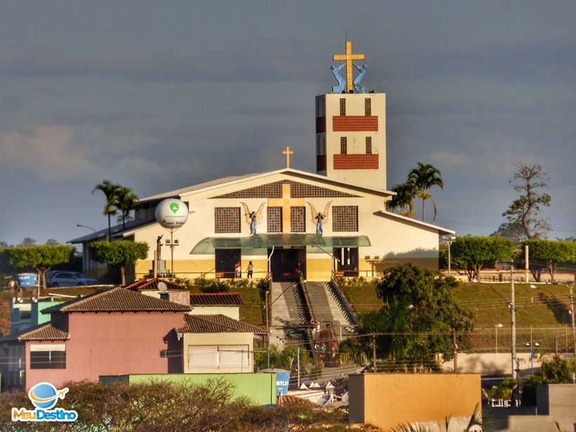 Igreja da Santíssima Trindade (Padre Pelágio) - O que fazer em Trindade-GO