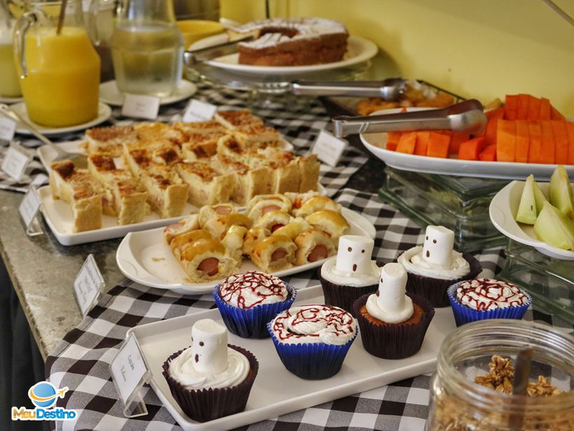 Hotel Blumenau - Hospedagem em Curitiba-PR