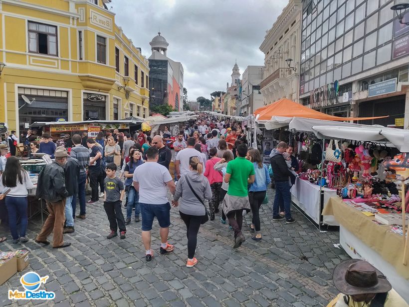 Feira do Largo da Ordem - O que fazer em Curitiba-PR