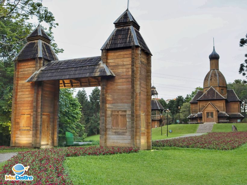 Memorial Ucraniano - Parque Tingui