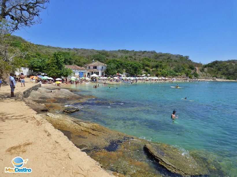 Trilhas que ligas as praias da Azeda e Azedinha