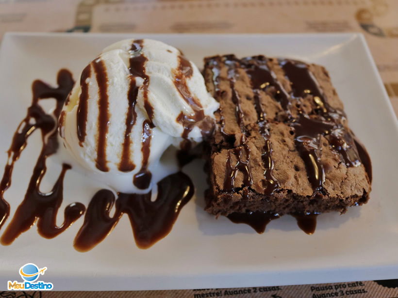 Brownie com Sorvete