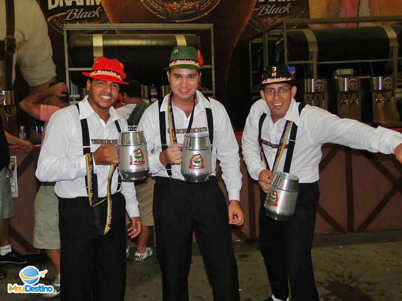 Traje Típico Alemão - Oktoberfest de Blumenau-SC - Fatos curiosos que já me ocorreram durante viagens