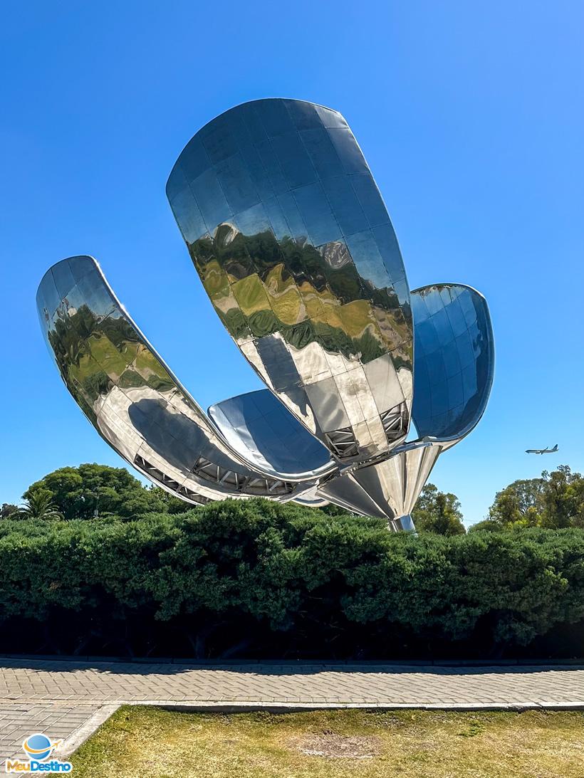 Floralis Genérica (Flor metálica)