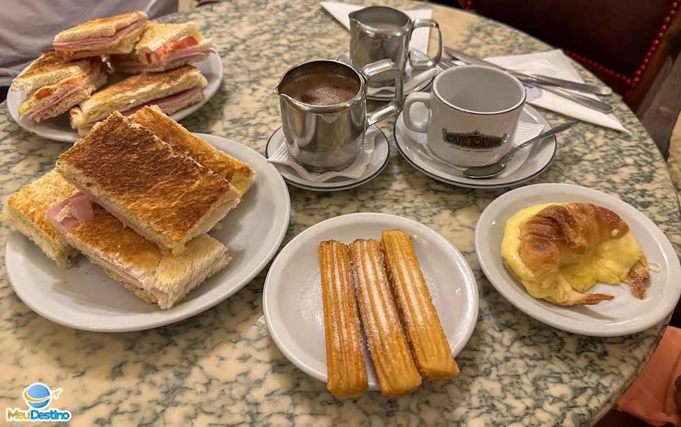 Café Tortoni - Onde comer em Buenos Aires - Argentina