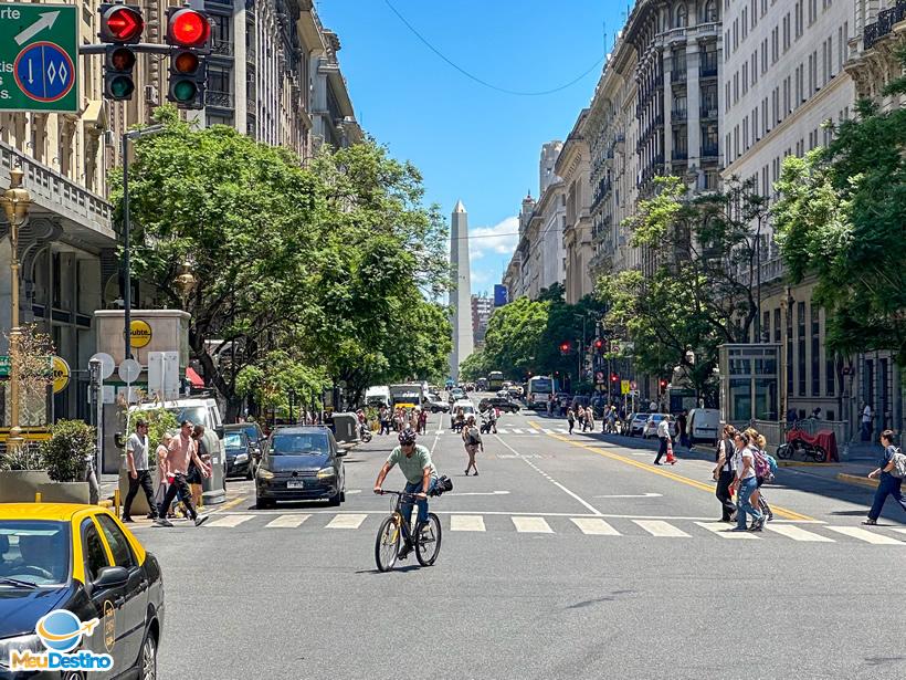 Avenida de Mayo e Obelisco - Centro de Buenos Aires - Argentina