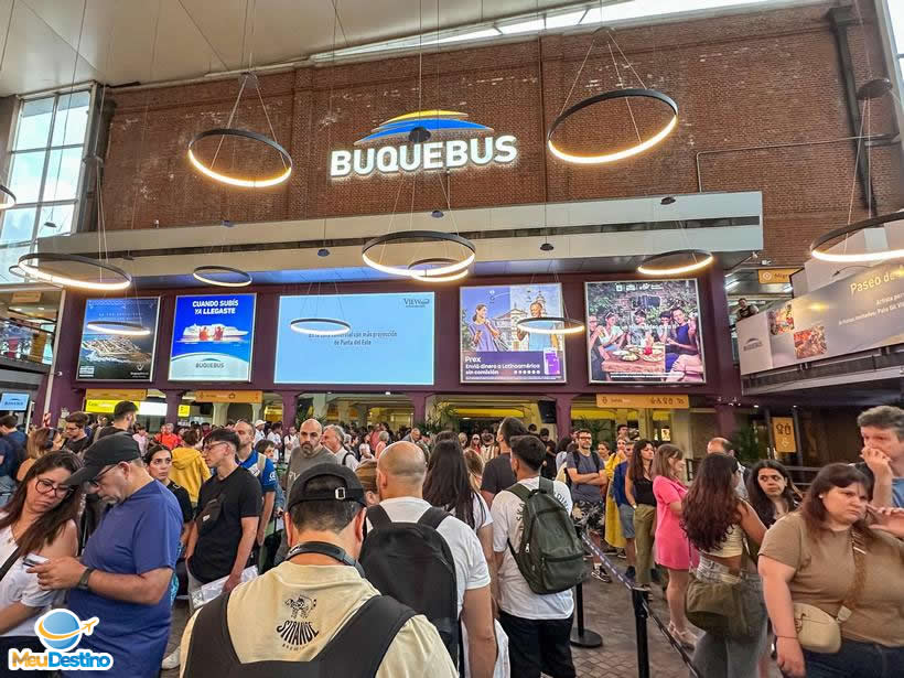 Buquebus - Buenos Aires a Colônia do Sacramento no Uruguai