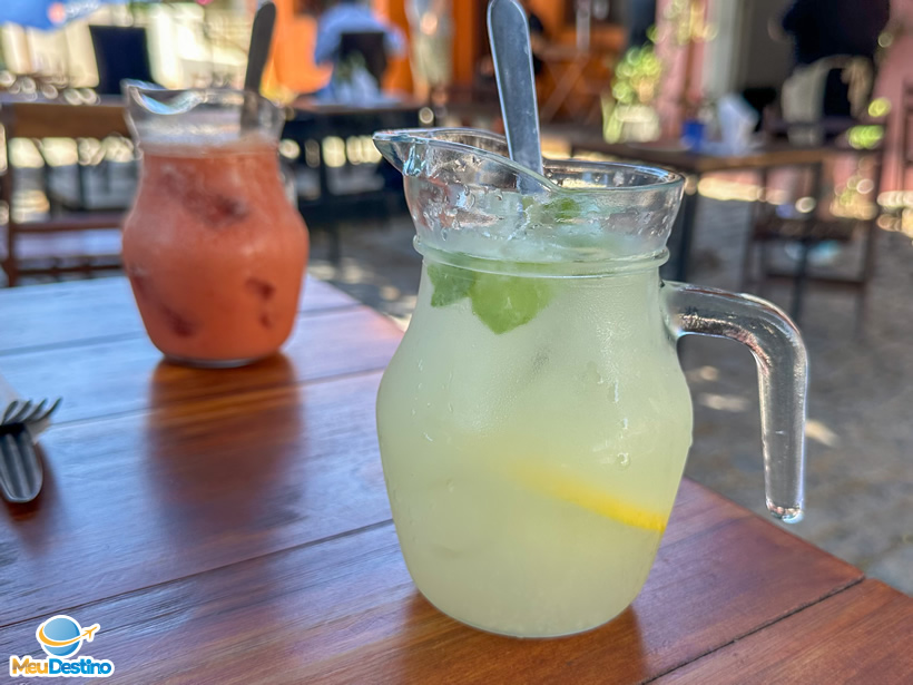 Sucos Naturais no Restaurante Pasaje de Las Flores - Uruguai