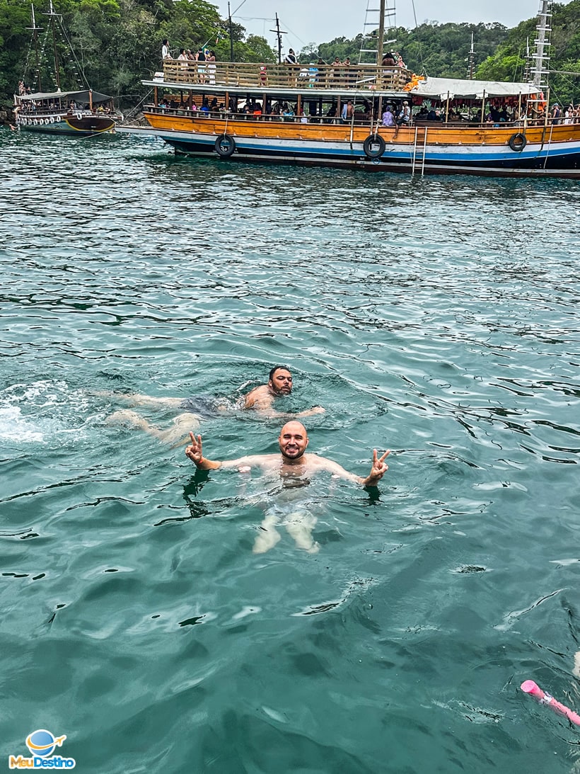 Lagoa Azul - Passeio de barco em Angra dos Reis-RJ