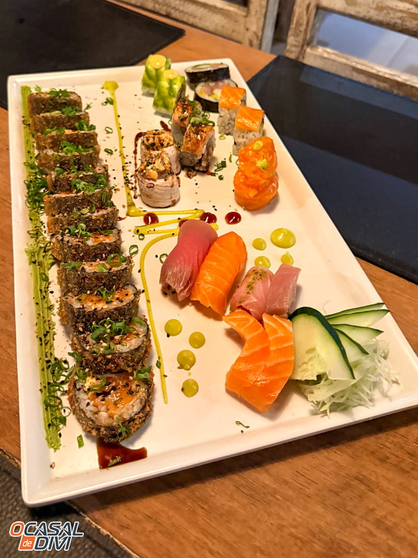 Combinado com Hot 30 peças - Sushi Yang - Arraial D'ajuda - Bahia